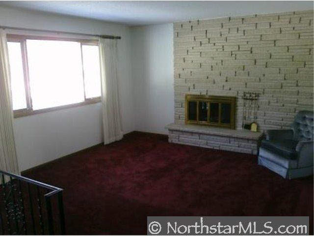 492 Rolls Road New Brighton, MN 55112 - Photo 5 of 9 Gallery Image 5