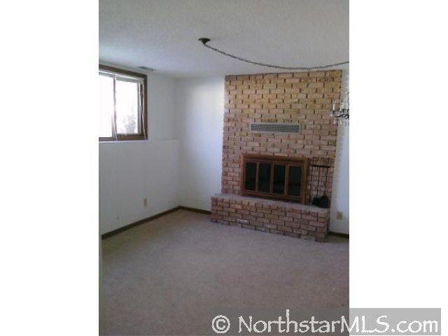 492 Rolls Road New Brighton, MN 55112 - Photo 6 of 9 Gallery Image 6