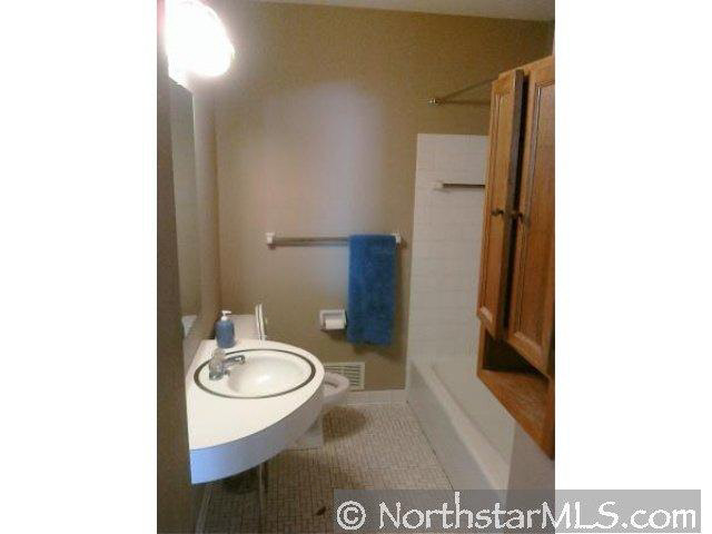 492 Rolls Road New Brighton, MN 55112 - Photo 7 of 9 Gallery Image 7