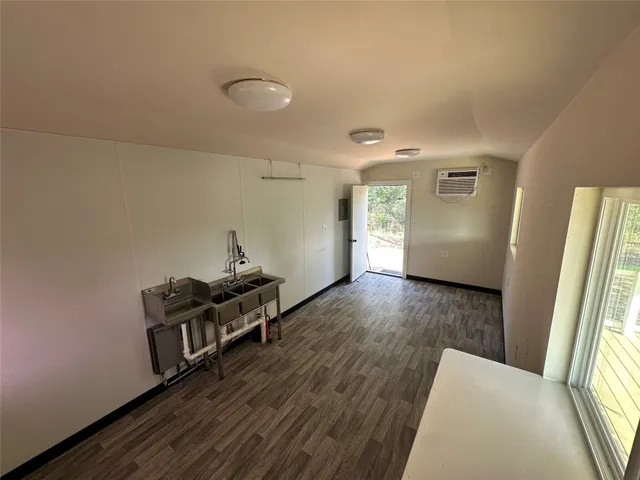 $599,900 | 10096 Highway 183, Lockhart, TX 78644