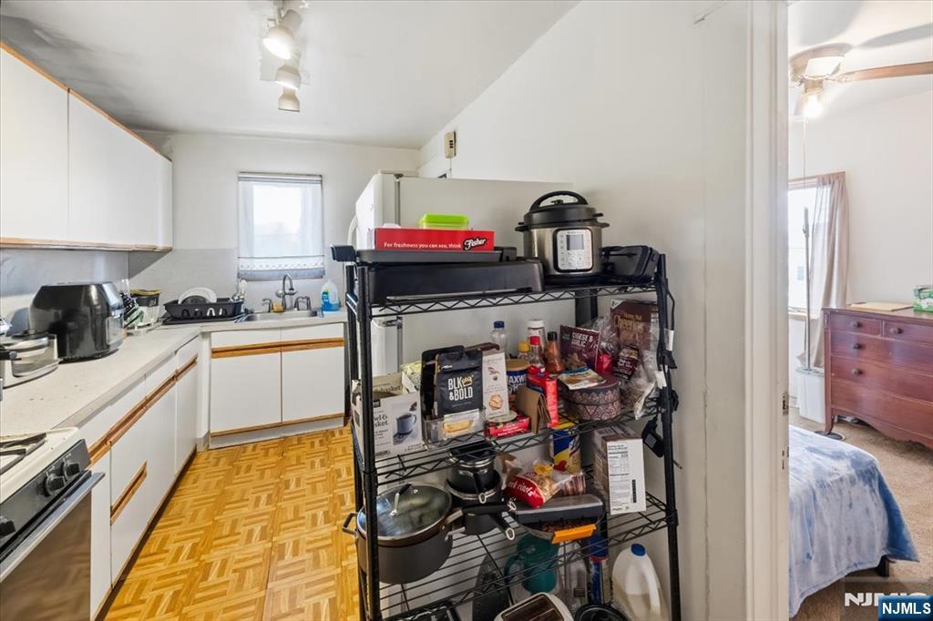 204 Herman Street Hackensack, NJ 07601 - Photo 13 of 33