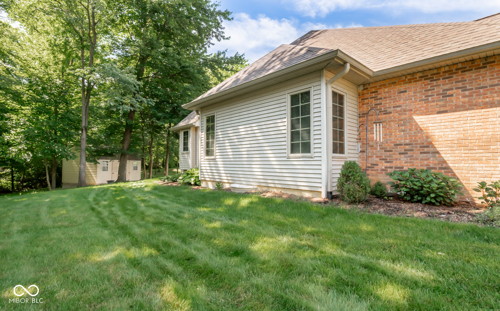 285 Plum Court Columbus, IN 47201 - Photo 6 of 155