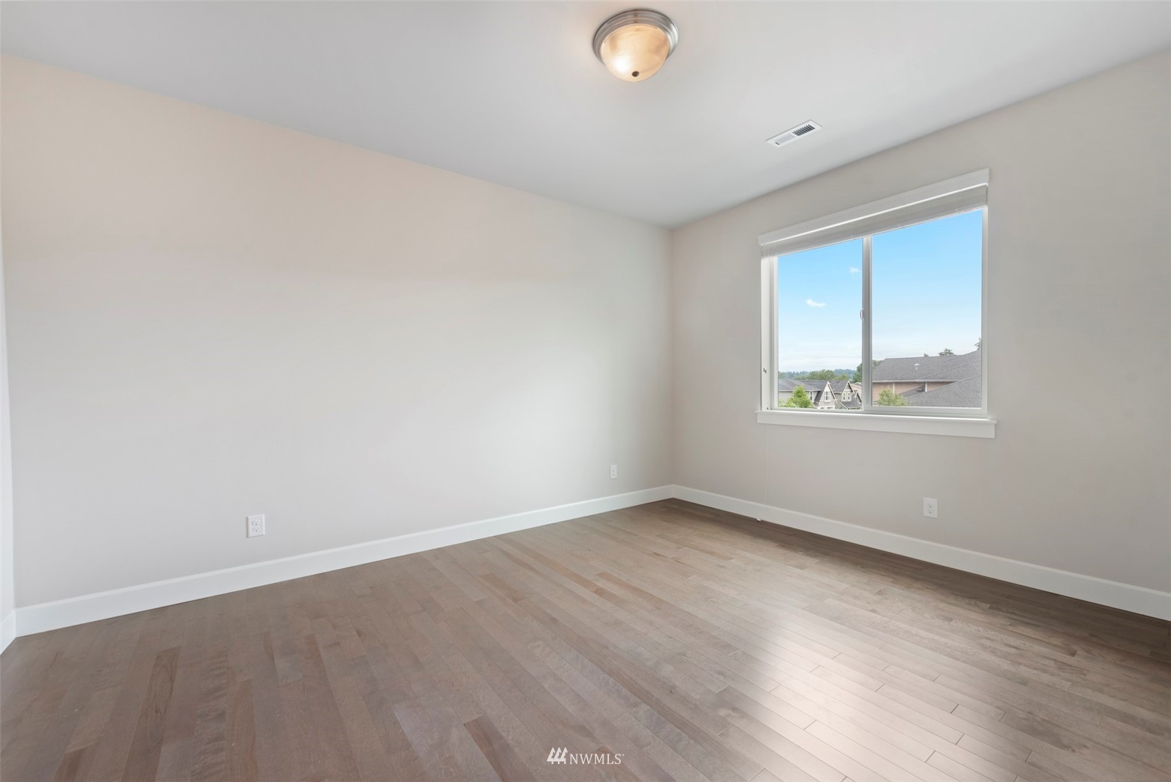 23214 7th Drive Southeast Bothell, WA 98021 - Photo 28 of 37 an empty room with a window