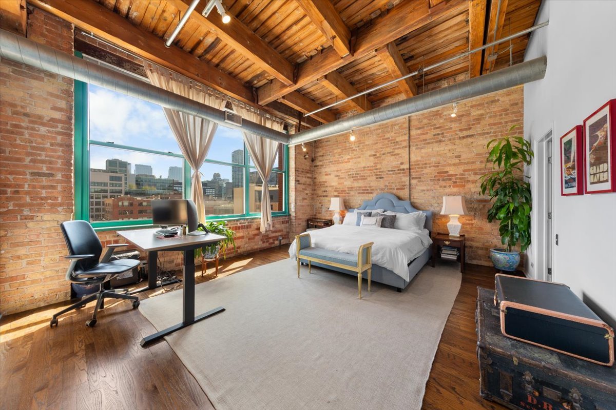 312 North May Street, Unit 4D Chicago, IL 60607 - Photo 14 of 33