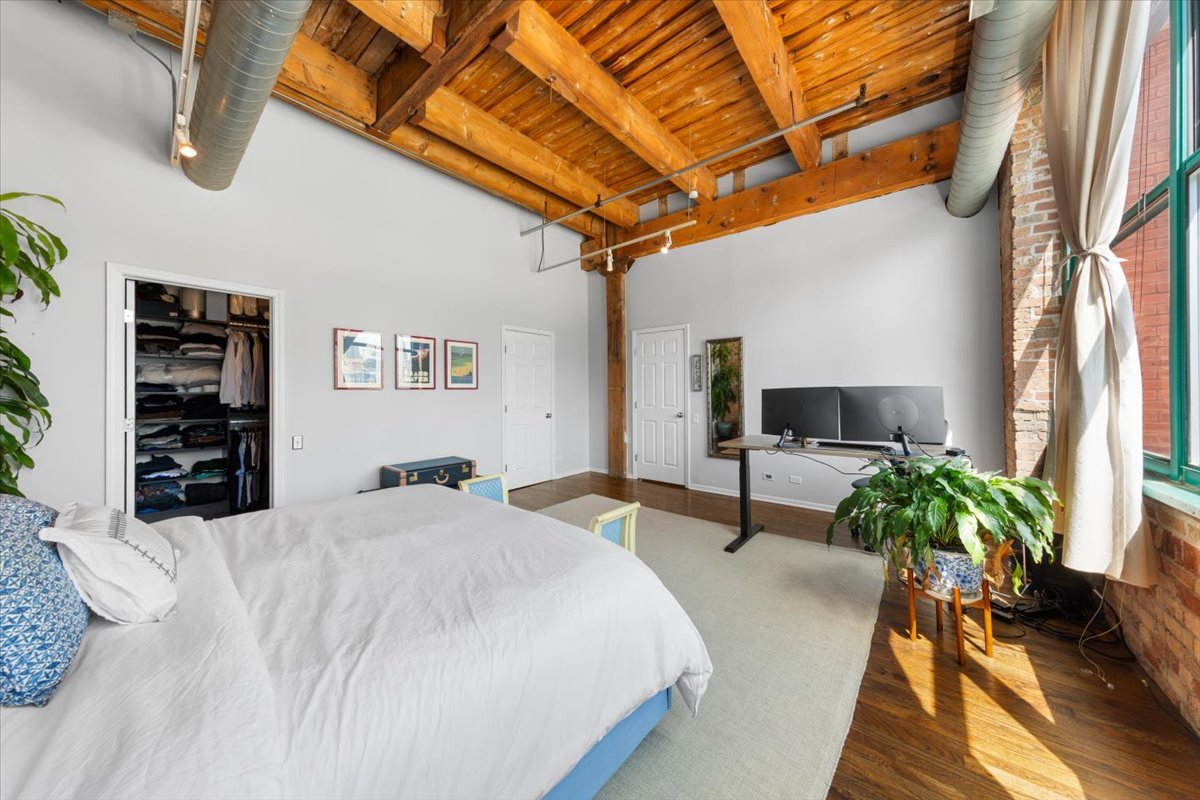 312 North May Street, Unit 4D Chicago, IL 60607 - Photo 16 of 33