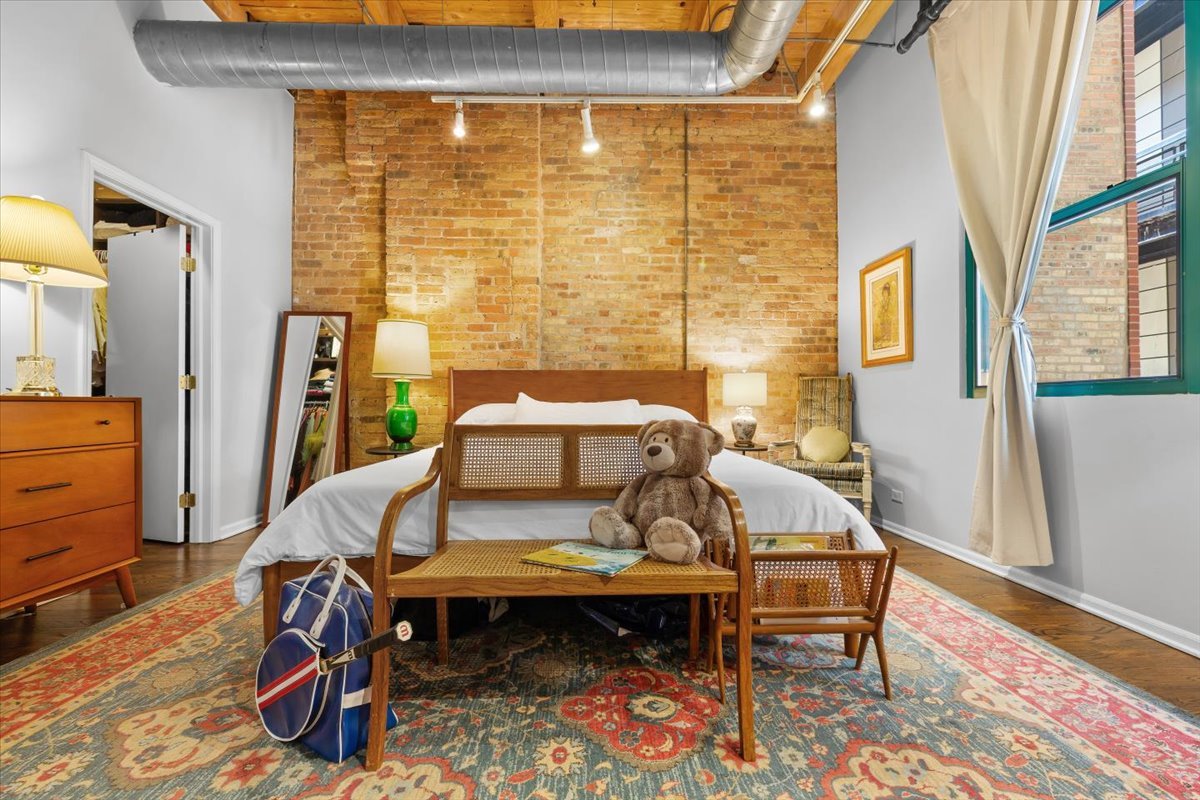 312 North May Street, Unit 4D Chicago, IL 60607 - Photo 20 of 33