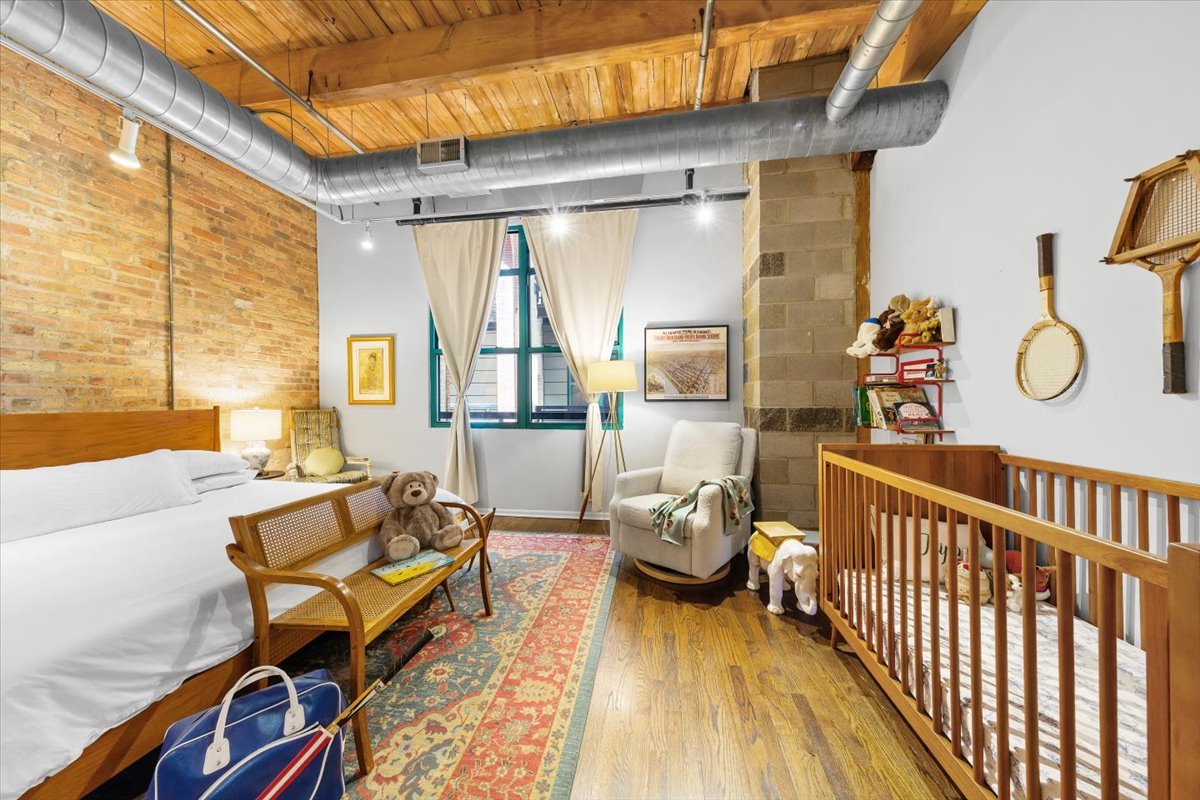 312 North May Street, Unit 4D Chicago, IL 60607 - Photo 21 of 33