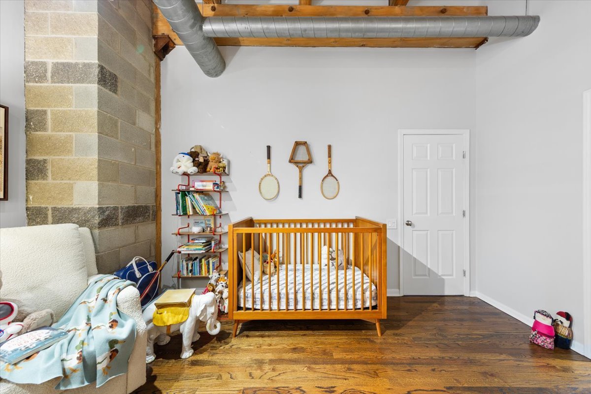 312 North May Street, Unit 4D Chicago, IL 60607 - Photo 23 of 33