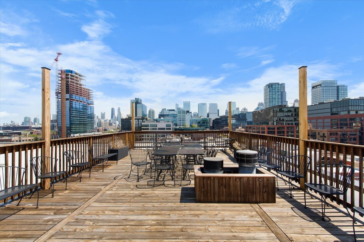 312 North May Street, Unit 4D Chicago, IL 60607 - Photo 27 of 33