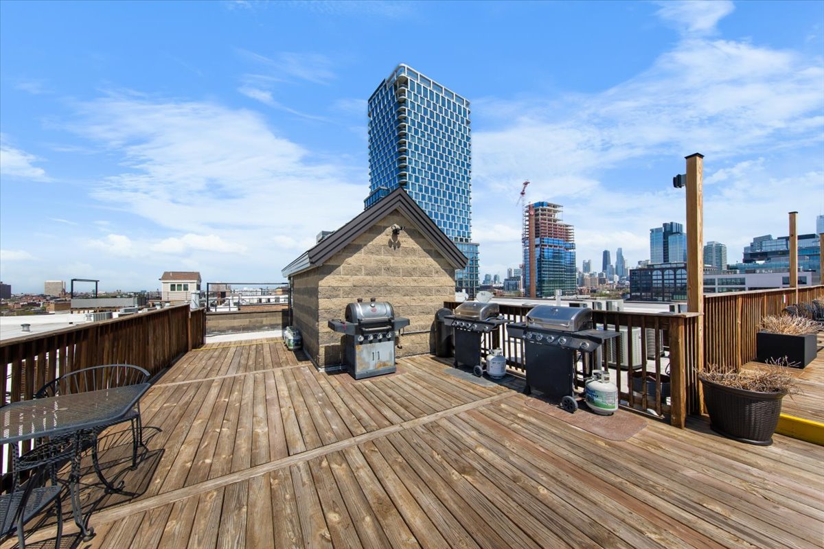 312 North May Street, Unit 4D Chicago, IL 60607 - Photo 28 of 33