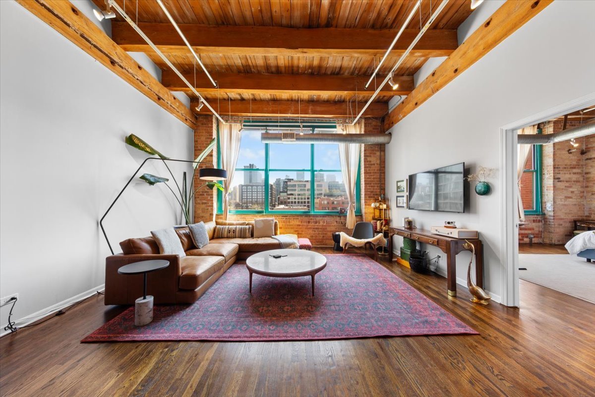 312 North May Street, Unit 4D Chicago, IL 60607 - Photo 3 of 33