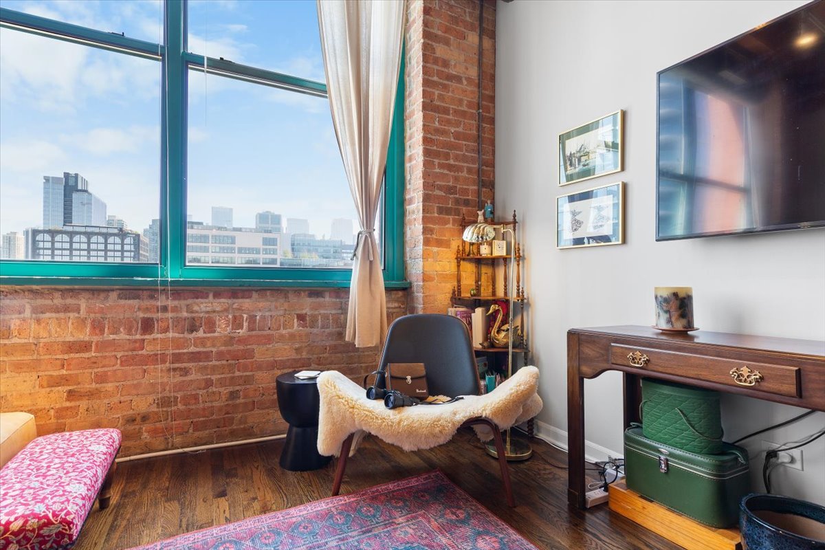 312 North May Street, Unit 4D Chicago, IL 60607 - Photo 6 of 33
