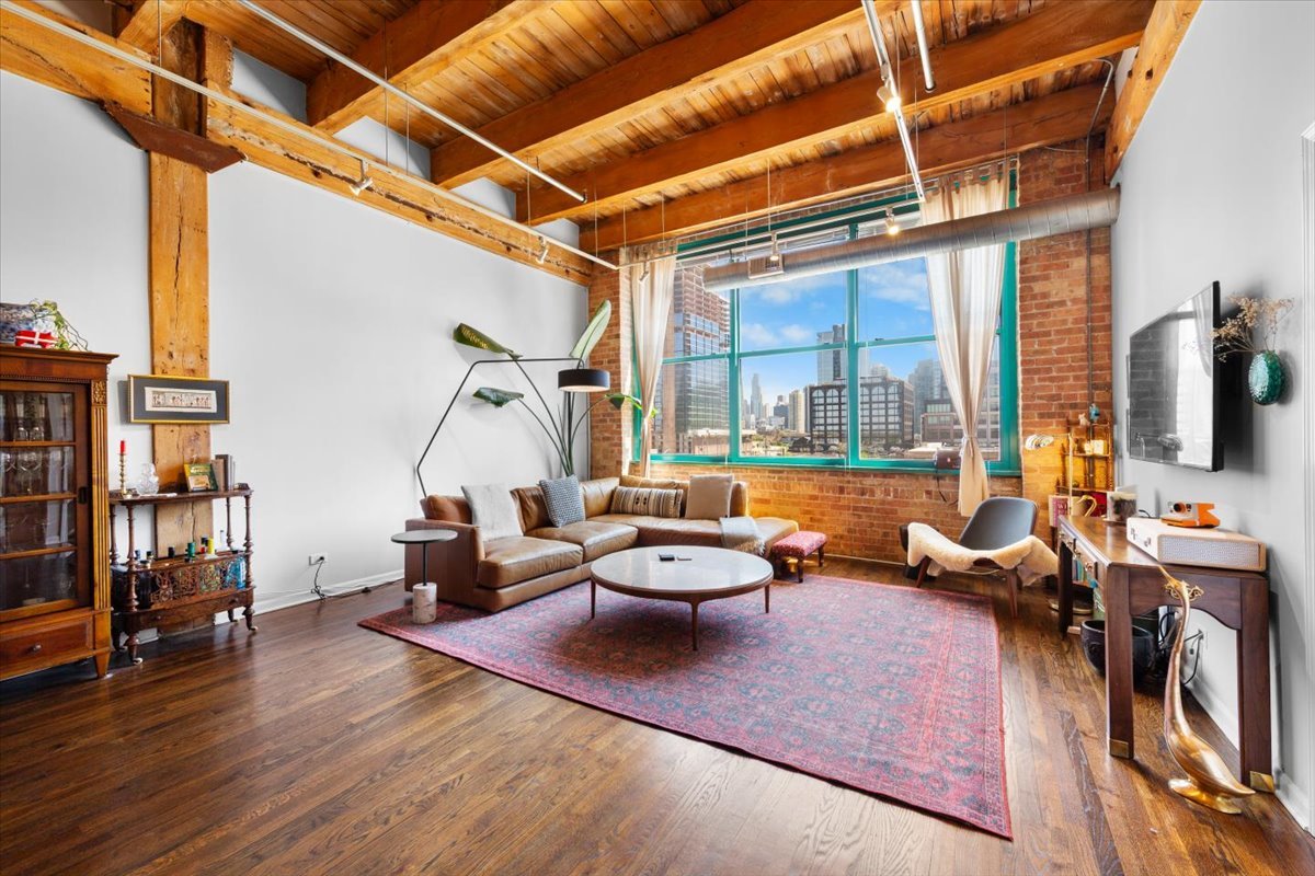 312 North May Street, Unit 4D Chicago, IL 60607 - Photo 7 of 33