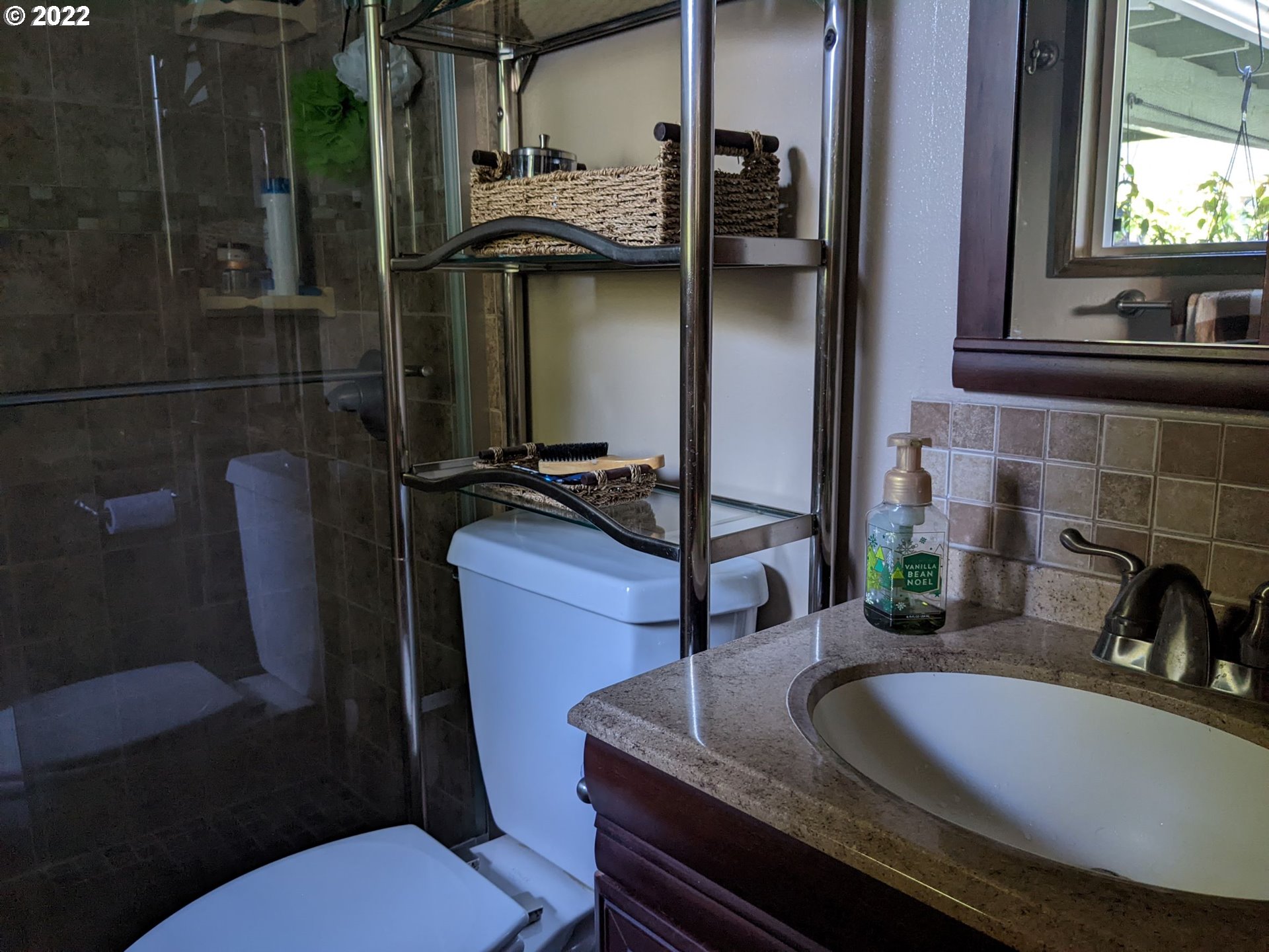 4130 Southwest 202nd Avenue Aloha, OR 97078 - Photo 18 of 24 Bathroom