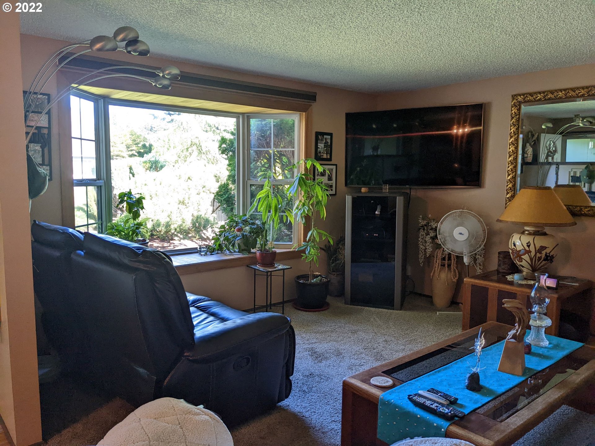 4130 Southwest 202nd Avenue Aloha, OR 97078 - Photo 5 of 24 Living Room