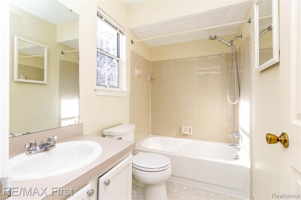 283 Whitney Drive Rochester Hills, MI 48307 - Photo 36 of 56