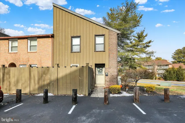 $319,900 | 1 Club Lane, Reading, PA 19607