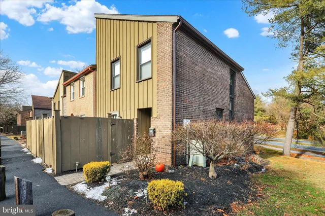 $319,900 | 1 Club Lane, Reading, PA 19607