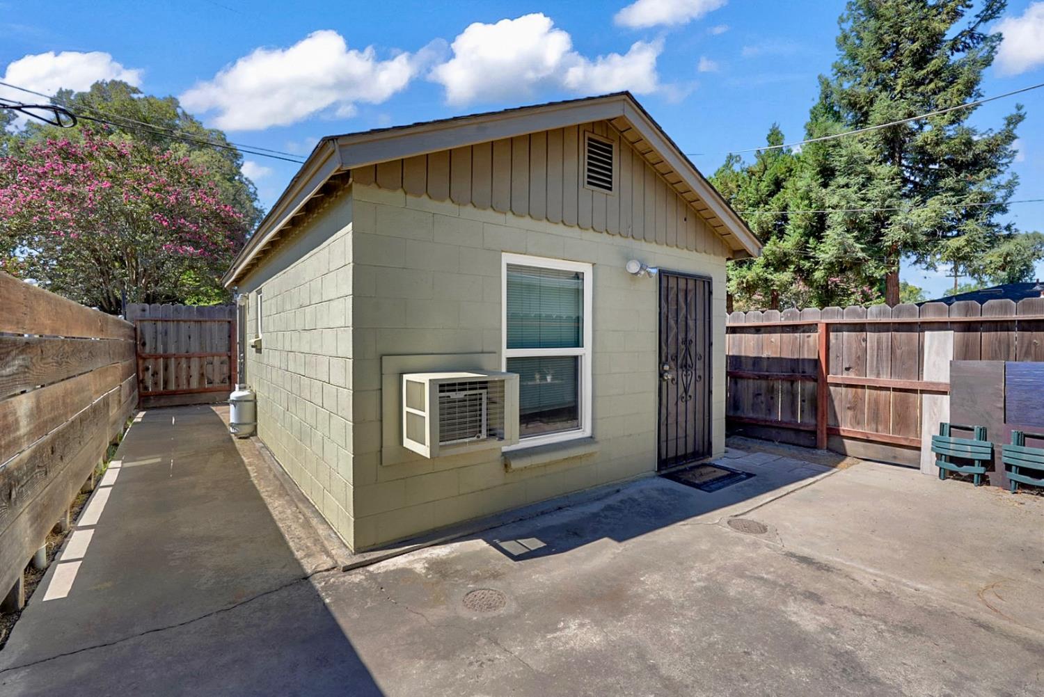 1322 Del Rey Avenue Modesto, CA 95350 - Photo 22 of 26
