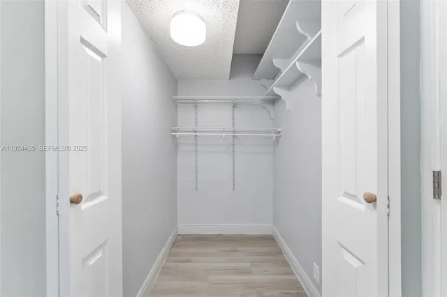 $294,900 | 3731 North Country Club Drive, Unit 921, Aventura, FL 33180