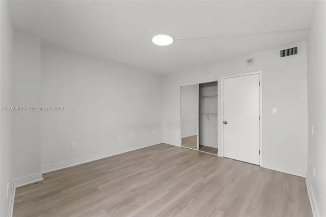 $294,900 | 3731 North Country Club Drive, Unit 921, Aventura, FL 33180