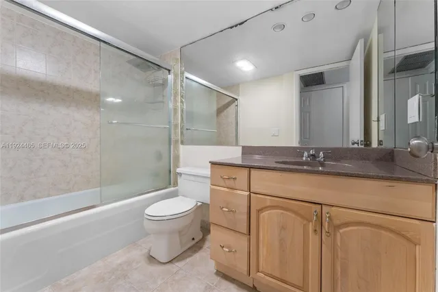 $294,900 | 3731 North Country Club Drive, Unit 921, Aventura, FL 33180