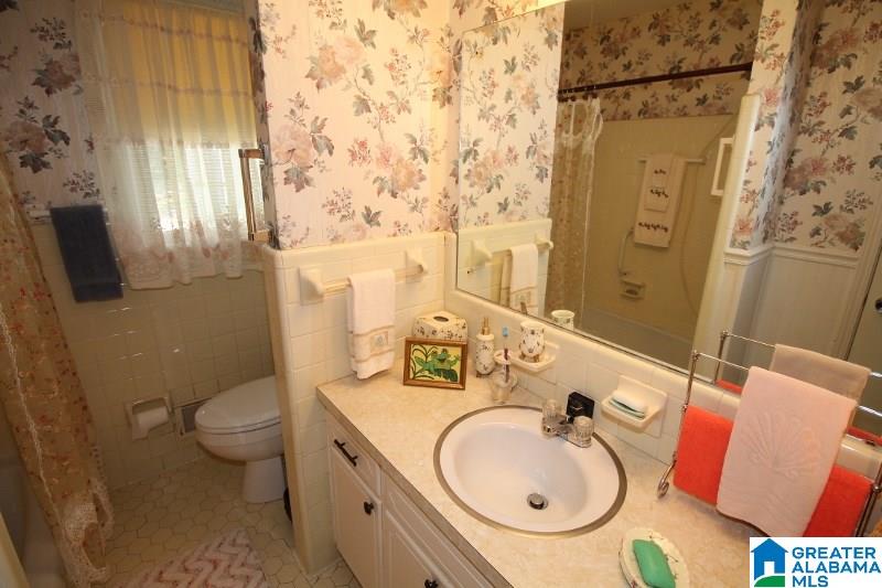 1041 Sharp Drive Birmingham, AL 35235 - Photo 11 of 20