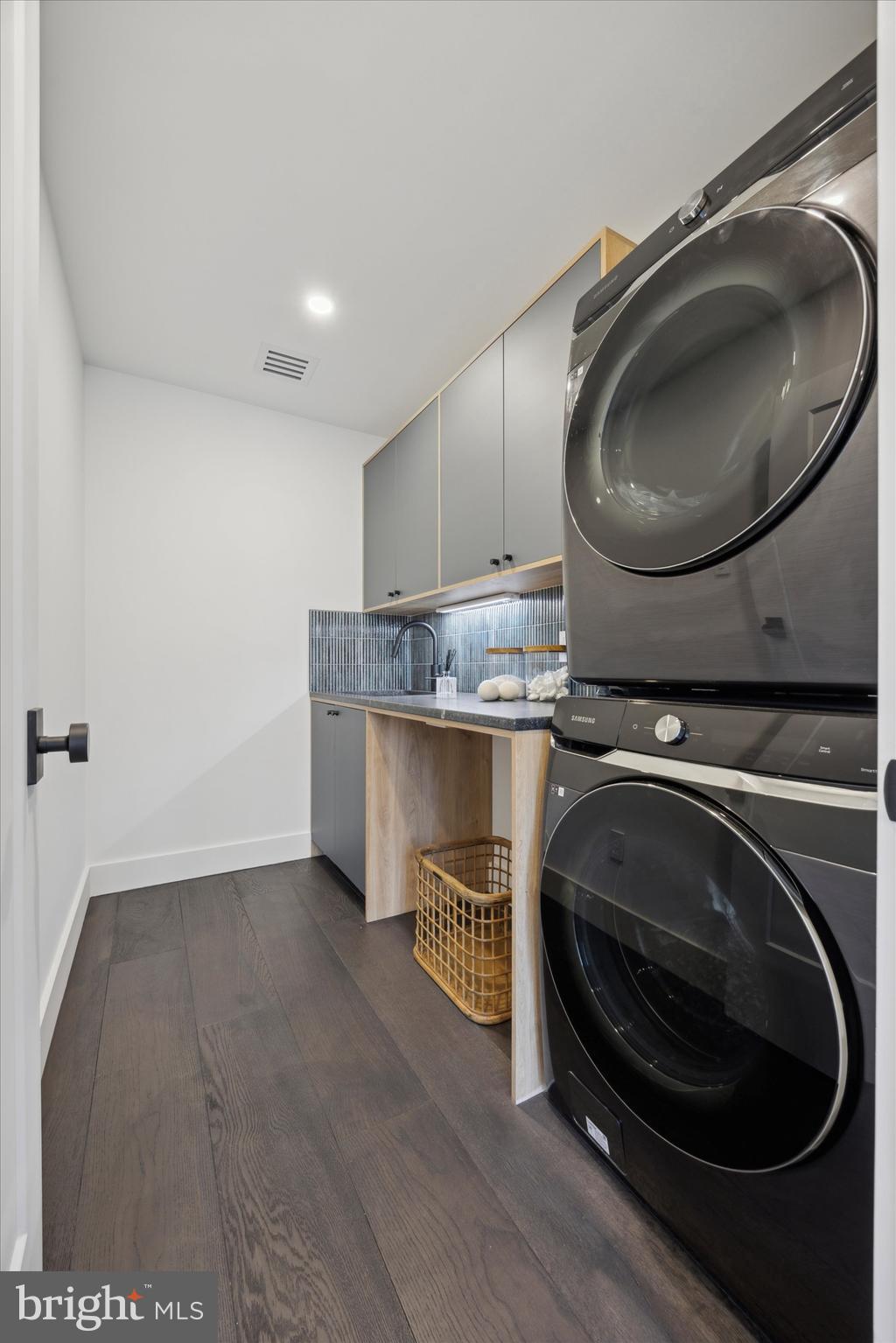 33 Solebury Mountain Road New Hope, PA 18938 - Photo 23 of 32 Laundry Room