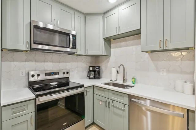 $3,500 | 1504 Leon Street, Fernandina Beach, FL 32034