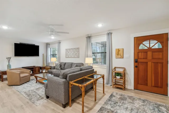 $3,500 | 1504 Leon Street, Fernandina Beach, FL 32034