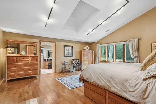 a view of a walk in closet