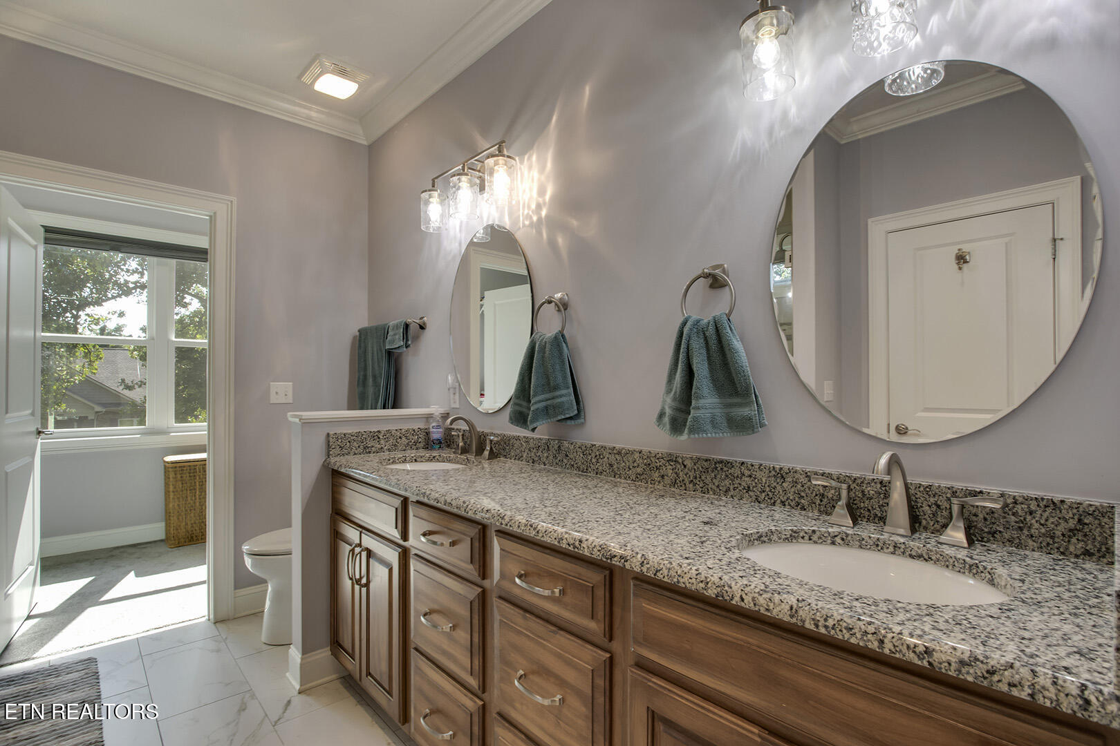 401 Tanasi Way Loudon, TN 37774 - Photo 37 of 44 37_401 Tanasi Way_MasterBath01