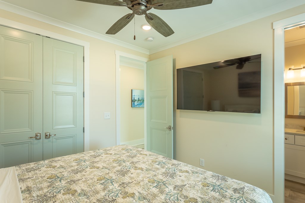 708 East Pine Avenue St. George Island, FL 32328 - Photo 41 of 78