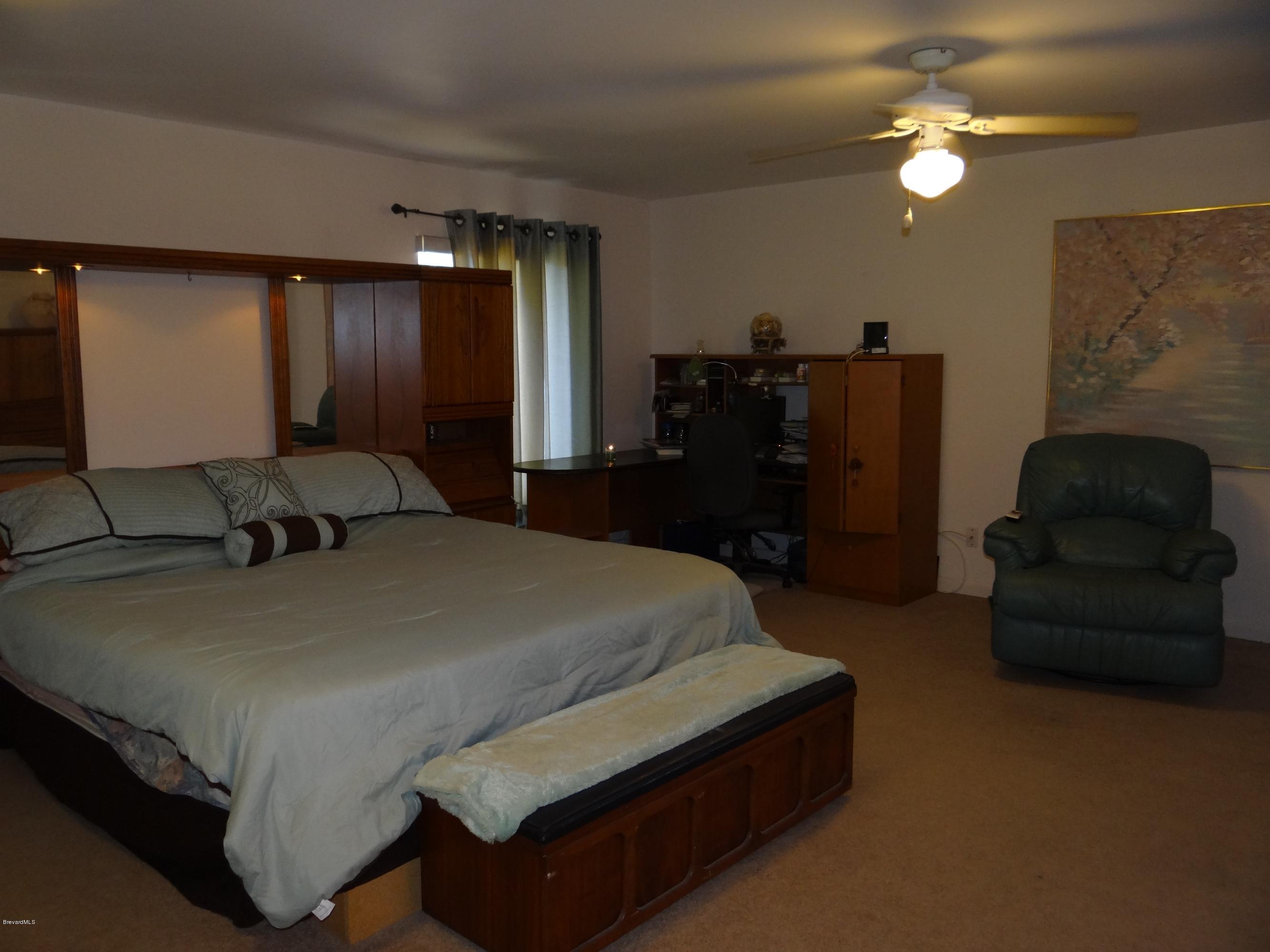 150 Richards Road Melbourne Beach, FL 32951 - Photo 17 of 29 Huge Master 28 x 28