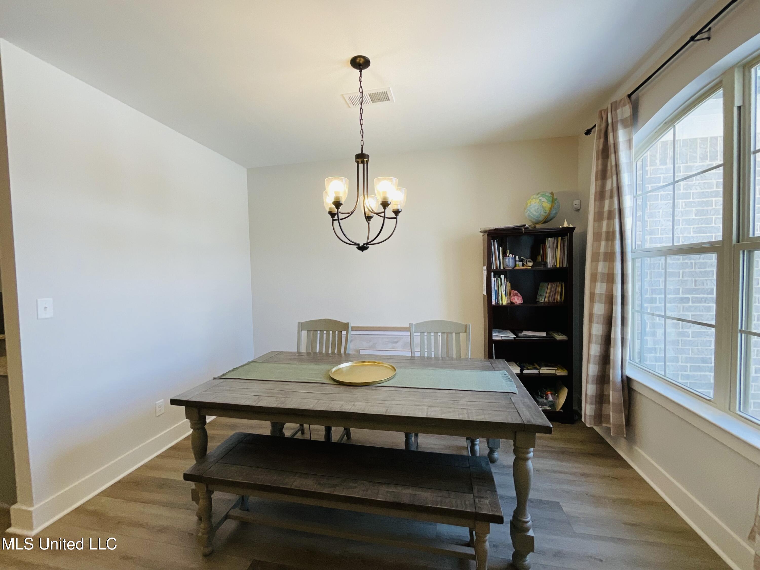 1411 Clair Circle South Hernando, MS 38632 - Photo 3 of 21 IMG_1613