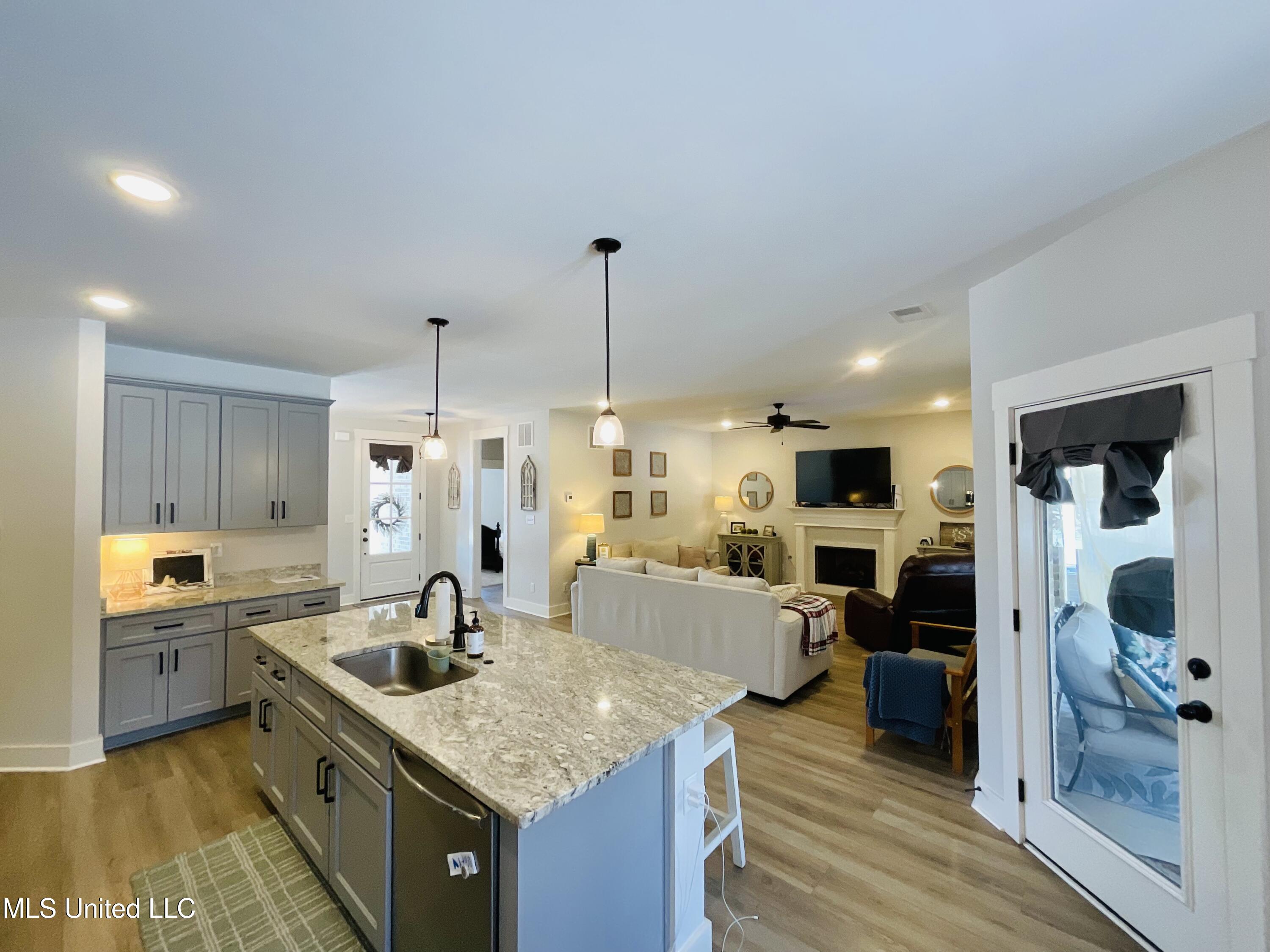 1411 Clair Circle South Hernando, MS 38632 - Photo 10 of 21 IMG_1638