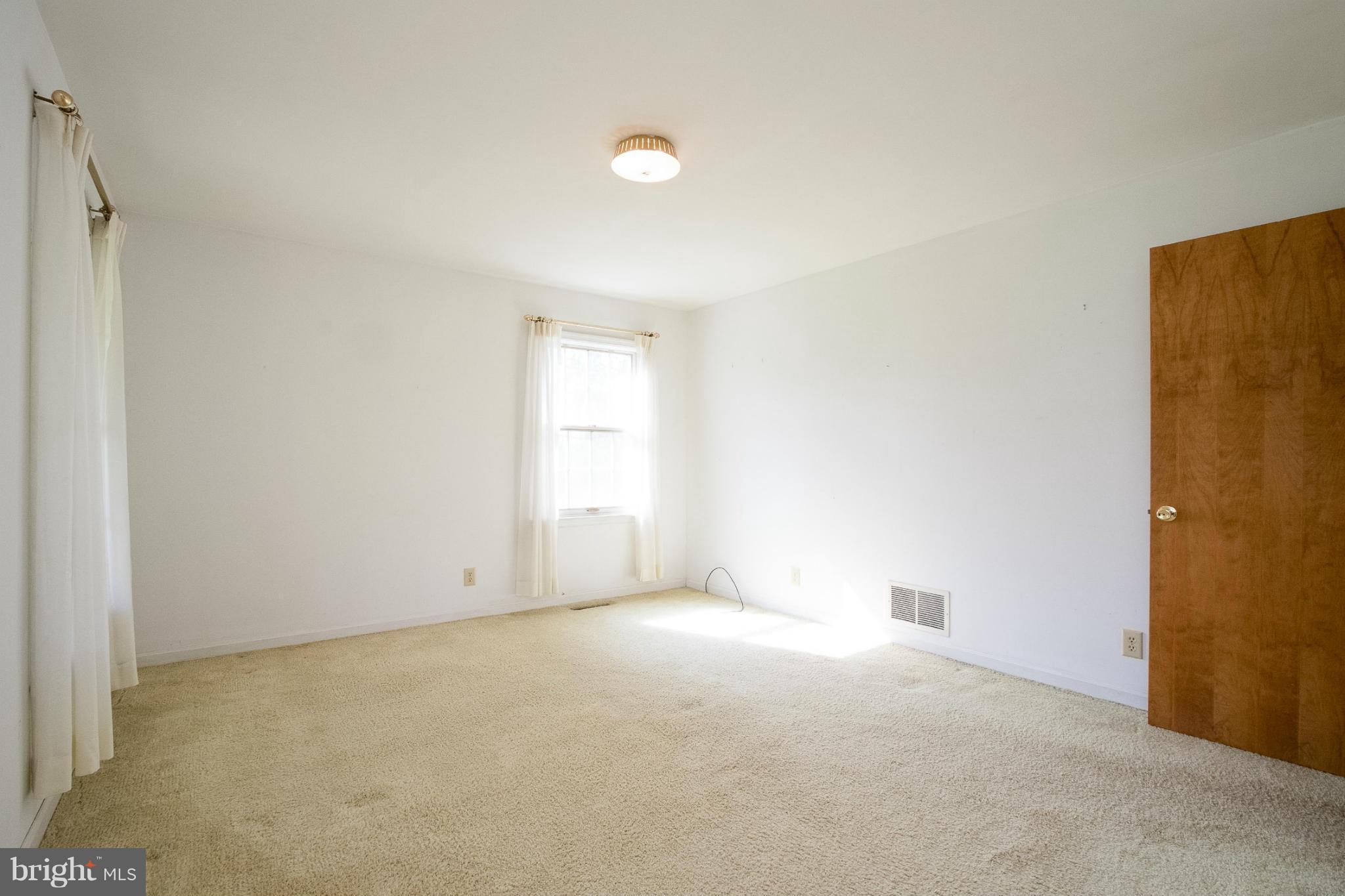11545 Fort Valley Road Fort Valley, VA 22652 - Photo 14 of 30 Bedroom