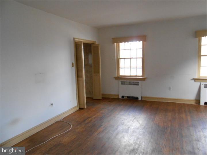 544 Broadview Road Upper Darby, PA 19082 - Photo 16 of 19