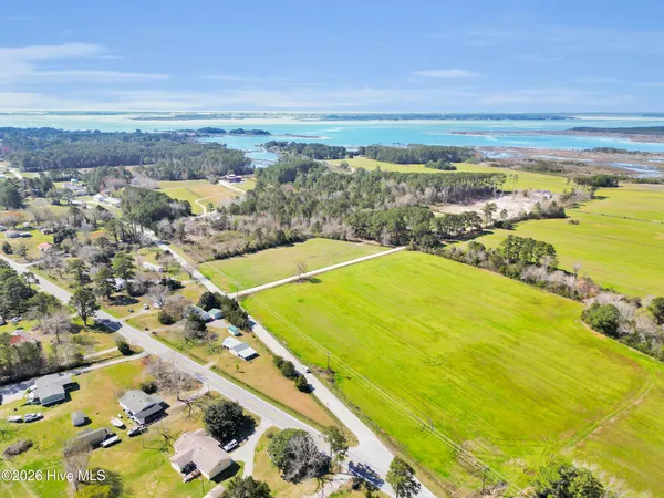 $300,000 | 1873 State Rte 101, Beaufort, NC 28516