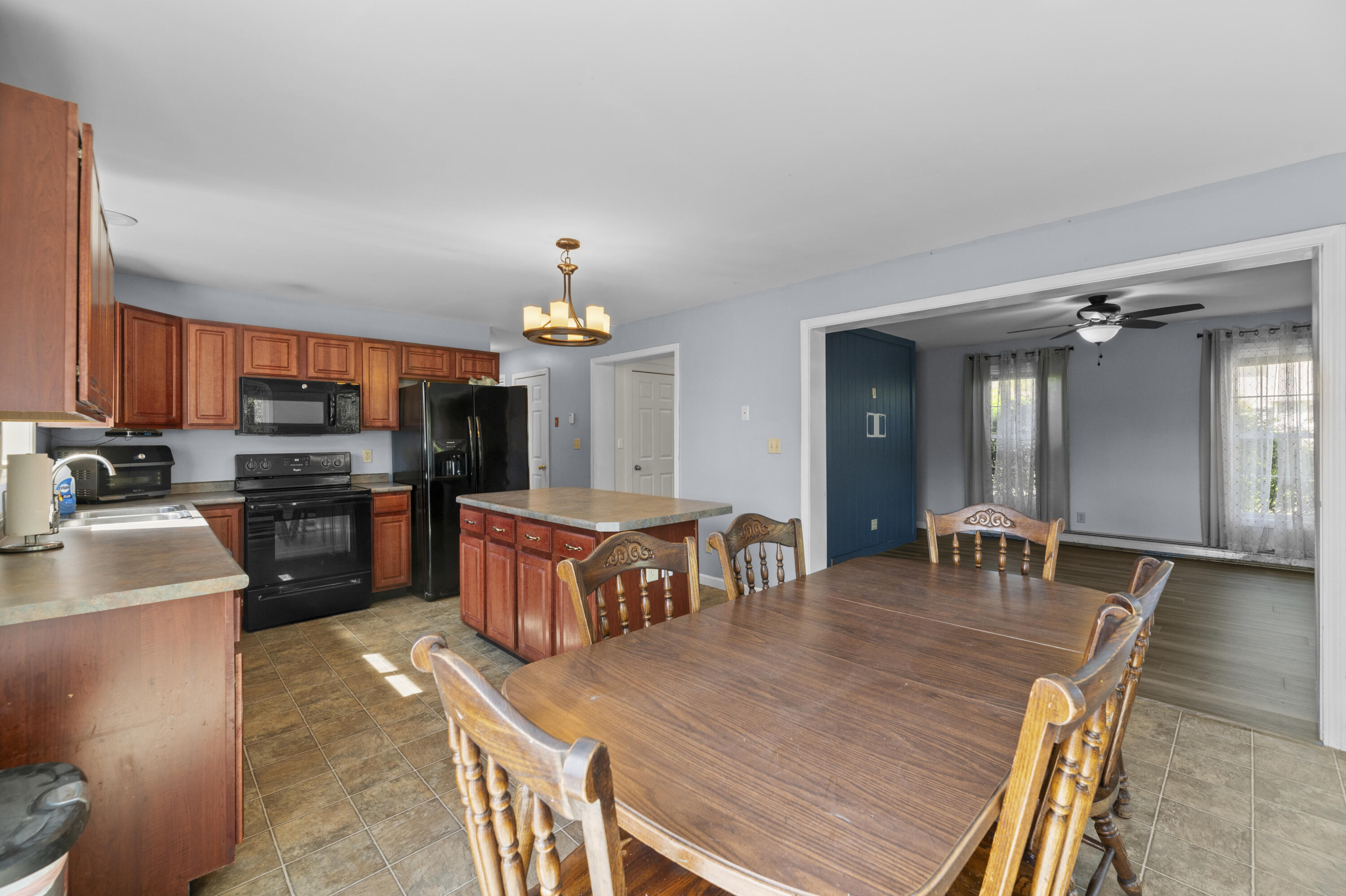 24 Highland Park Road Boothbay Harbor, ME 04538 - Photo 8 of 21 DSC_1815