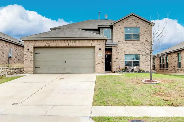 a house view with a outdoor space