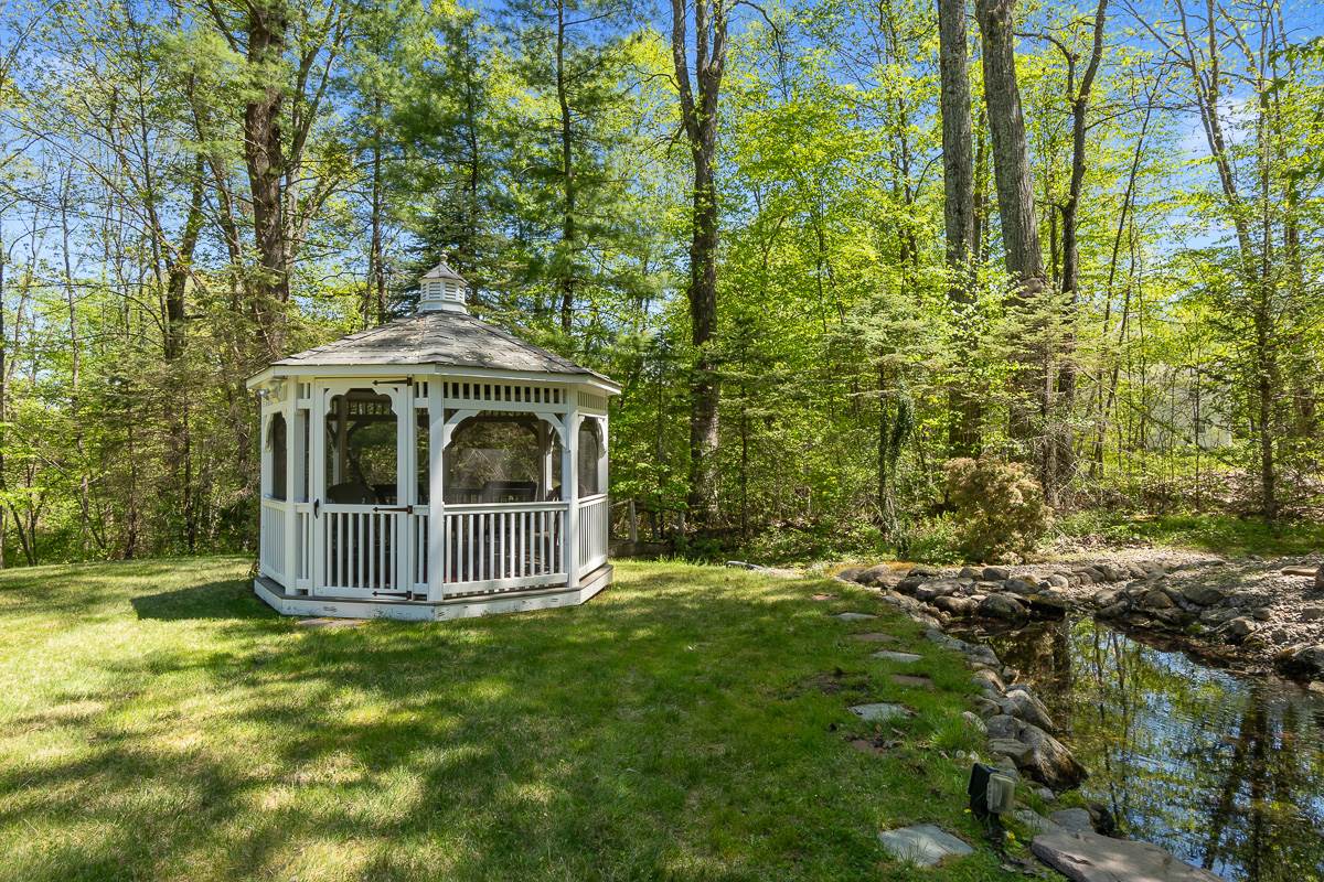 5 Coventry Road Atkinson, NH 03811 - Photo 27 of 36