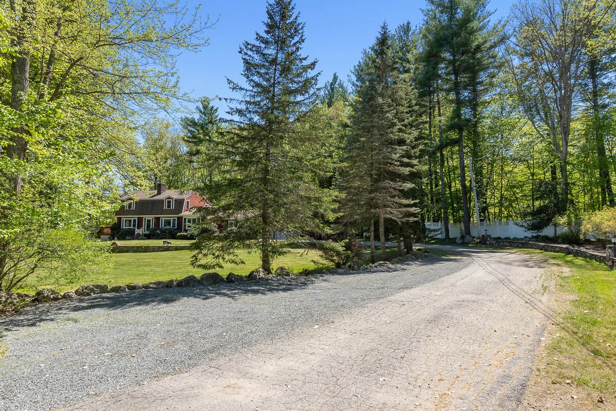 5 Coventry Road Atkinson, NH 03811 - Photo 33 of 36