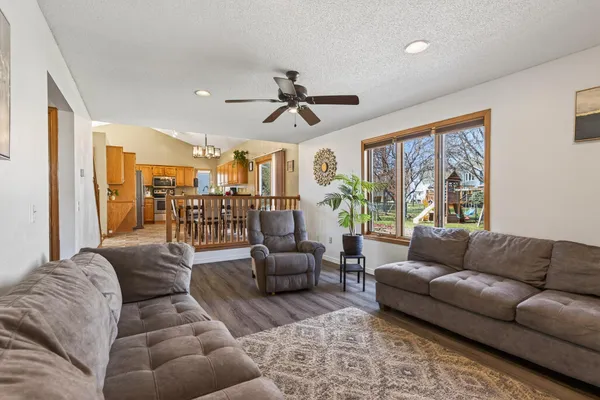 $400,000 | 2047 123rd Avenue Northwest, Coon Rapids, MN 55448