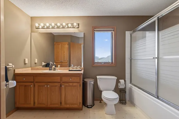 $400,000 | 2047 123rd Avenue Northwest, Coon Rapids, MN 55448