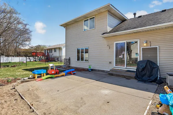 $400,000 | 2047 123rd Avenue Northwest, Coon Rapids, MN 55448