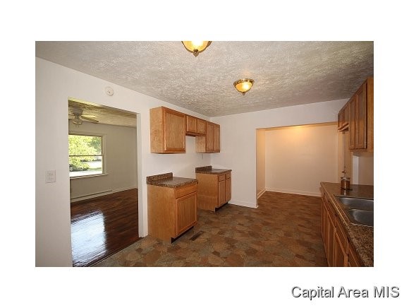 691 East Andrew Road Springfield, IL 62707 - Photo 4 of 23 Gallery Image 4
