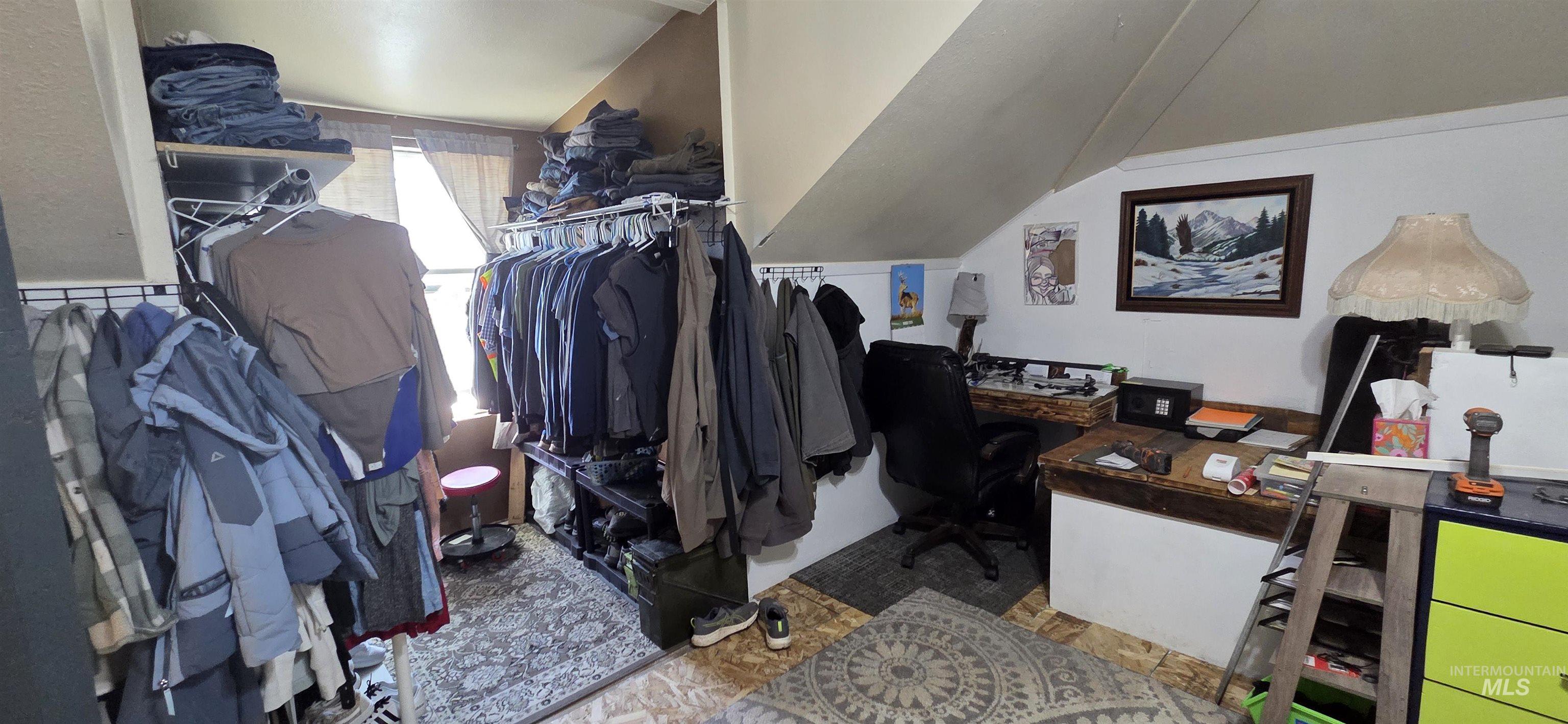 1673 Main Street Pomeroy, WA 99347 - Photo 16 of 26 View of walk in closet