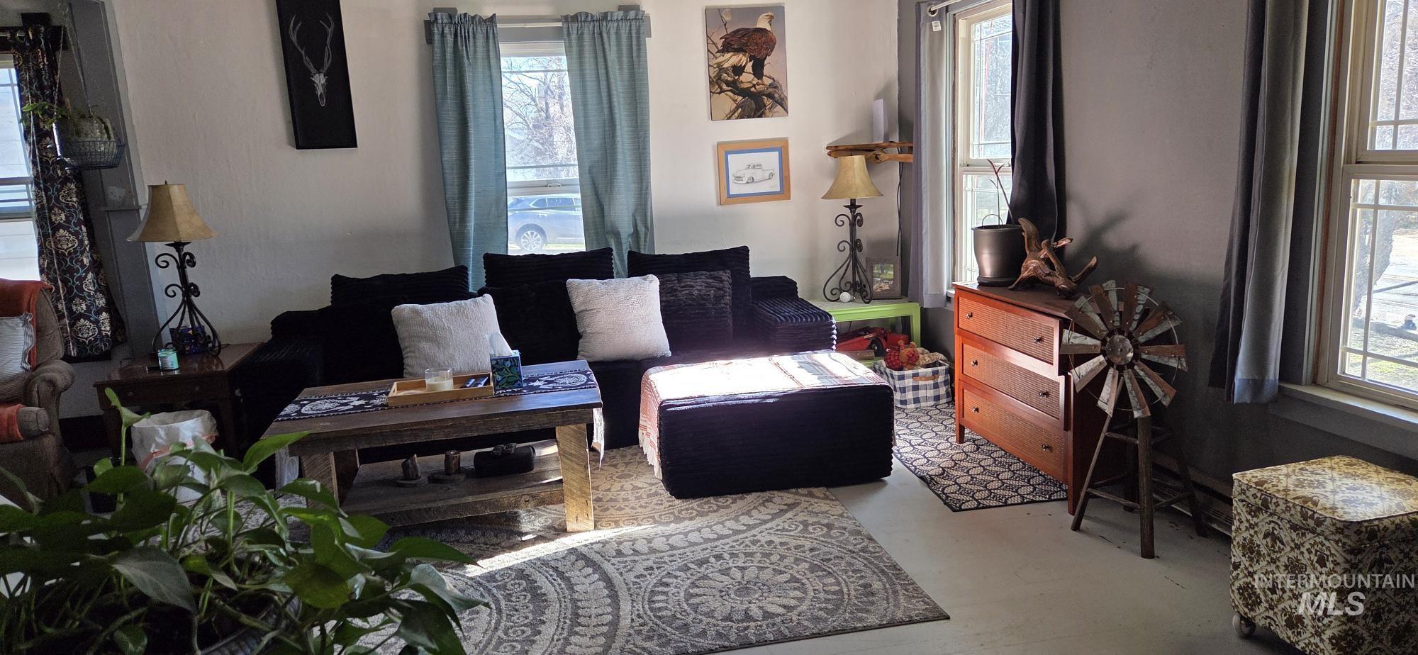 1673 Main Street Pomeroy, WA 99347 - Photo 17 of 26 View of living area