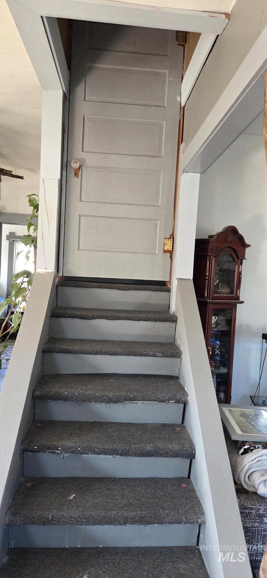 1673 Main Street Pomeroy, WA 99347 - Photo 19 of 26 View of stairway